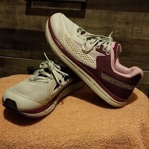 COPY - Altra Intuition 4